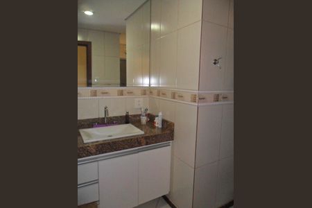 Casa à venda com 5 quartos, 273m² em Minas Caixa, Belo Horizonte