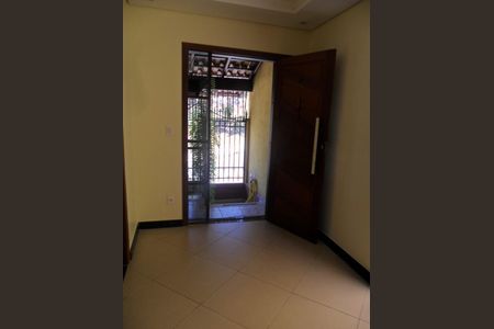 Casa à venda com 5 quartos, 273m² em Minas Caixa, Belo Horizonte