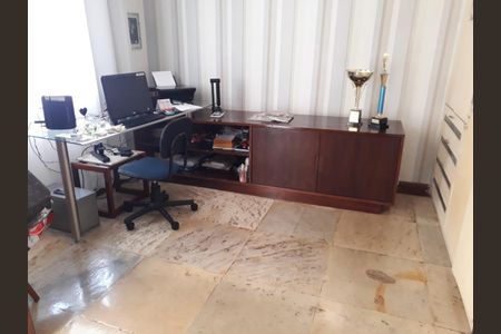 Casa à venda com 458m², 6 quartos e 4 vagas