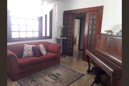 Casa à venda com 458m², 6 quartos e 4 vagas