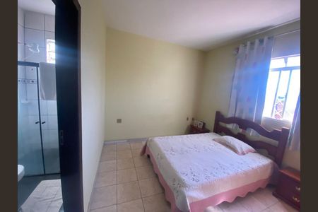 Casa à venda com 240m², 4 quartos e 4 vagas