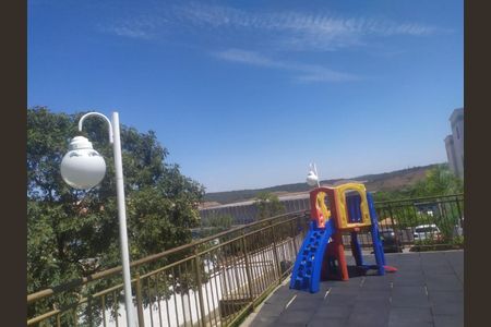 Apartamento à venda com 2 quartos, 45m² em Chacaras Reunidas Santa Terezinha, Contagem