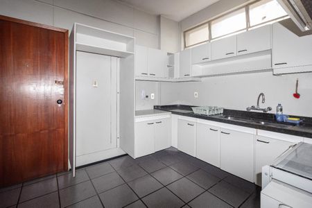 Apartamento à venda com 168m², 3 quartos e 1 vaga