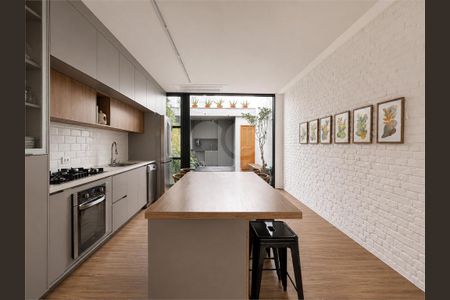 Casa à venda com 2 quartos, 160m² em Vila Bertioga, São Paulo