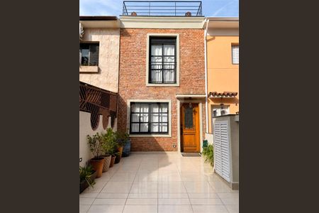Casa à venda com 2 quartos, 160m² em Vila Bertioga, São Paulo