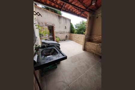 Casa à venda com 130m², 3 quartos e 2 vagas