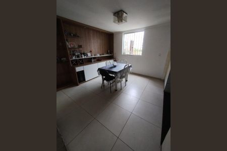 Casa à venda com 130m², 3 quartos e 2 vagas