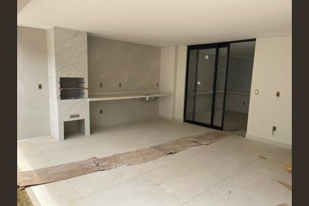 Casa à venda com 3 quartos, 150m² em Cabral, Contagem