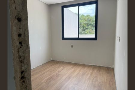 Casa à venda com 3 quartos, 150m² em Cabral, Contagem