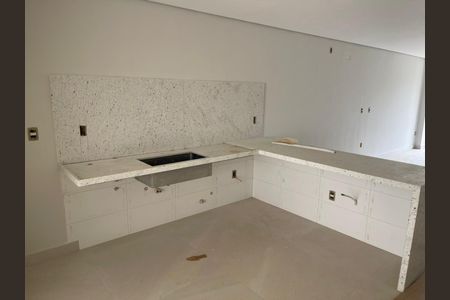 Casa à venda com 3 quartos, 150m² em Cabral, Contagem