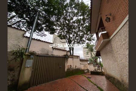 Casa à venda com 4 quartos, 580m² em Vila Paris, Belo Horizonte