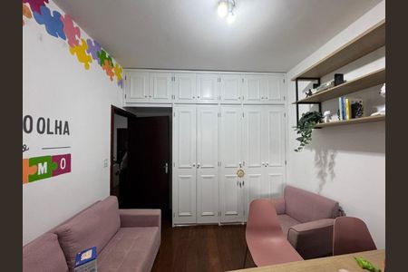 Casa à venda com 4 quartos, 263m² em Inconfidentes, Contagem