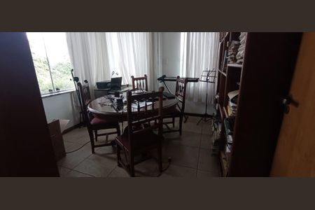 Casa de condomínio à venda com 363m², 4 quartos e 4 vagas