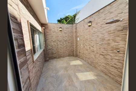 Casa de condomínio à venda com 124m², 4 quartos e 2 vagas