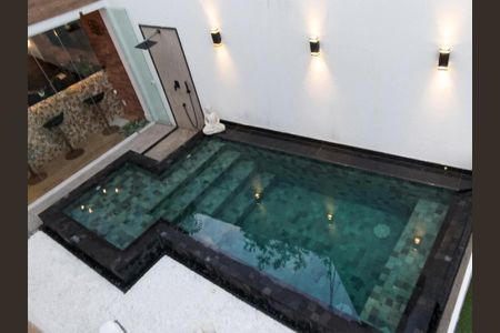Casa de condomínio à venda com 124m², 4 quartos e 2 vagas