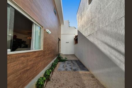 Casa de condomínio à venda com 124m², 4 quartos e 2 vagas