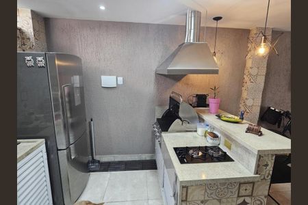 Casa de condomínio à venda com 124m², 4 quartos e 2 vagas