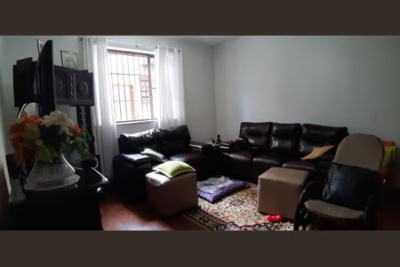 Casa à venda com 4 quartos, 250m² em São João Batista, Belo Horizonte