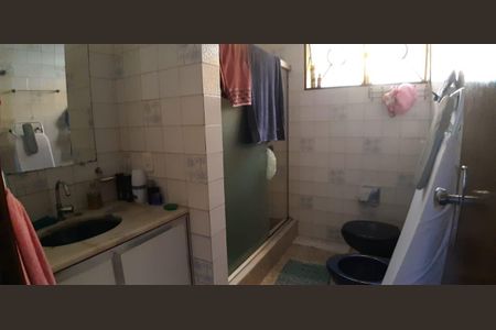 Casa à venda com 4 quartos, 250m² em São João Batista, Belo Horizonte