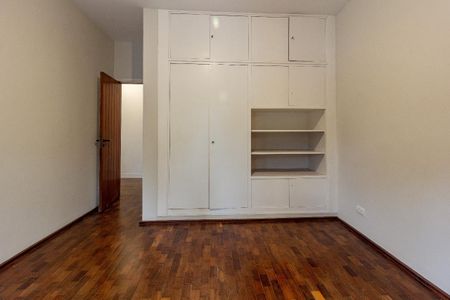 Casa à venda com 450m², 5 quartos e 4 vagas
