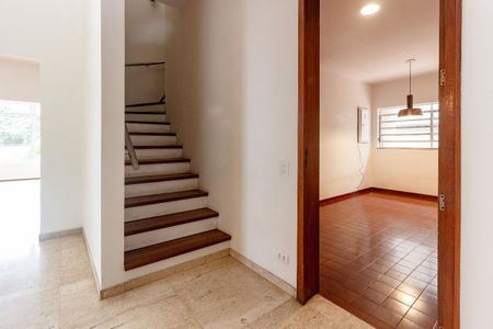 Casa à venda com 450m², 5 quartos e 4 vagas