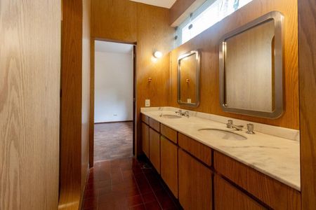Casa à venda com 450m², 5 quartos e 4 vagas