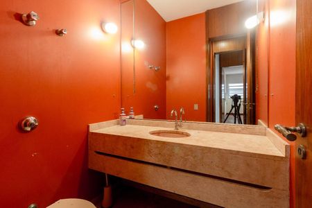 Casa à venda com 450m², 5 quartos e 4 vagas