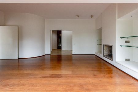 Casa à venda com 5 quartos, 450m² em Pacaembu, São Paulo
