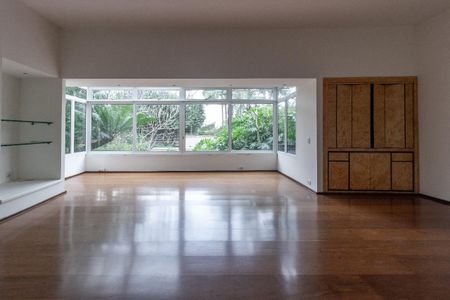 Casa à venda com 450m², 5 quartos e 4 vagas
