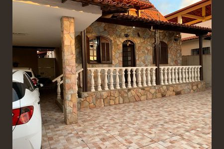 Casa à venda com 349m², 3 quartos e 4 vagas