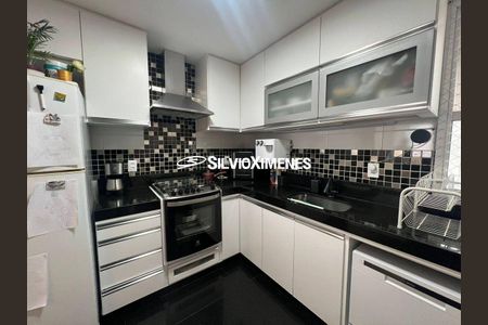 Apartamento à venda com 3 quartos, 82m² em União, Belo Horizonte