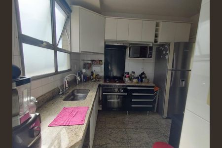 Apartamento à venda com 195m², 4 quartos e 2 vagas