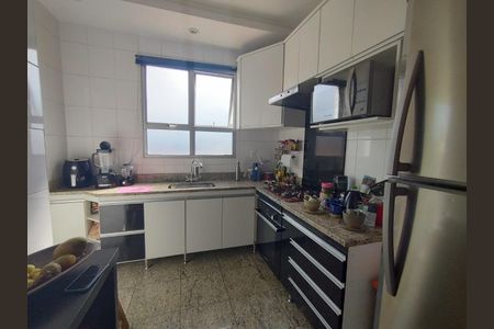 Apartamento à venda com 195m², 4 quartos e 2 vagas