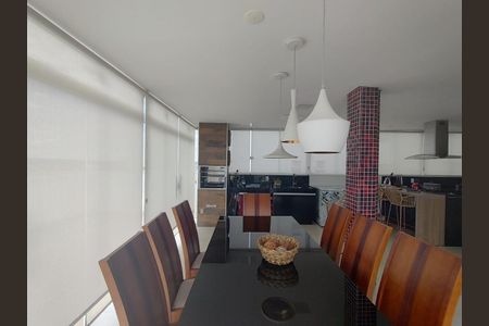 Apartamento à venda com 195m², 4 quartos e 2 vagas