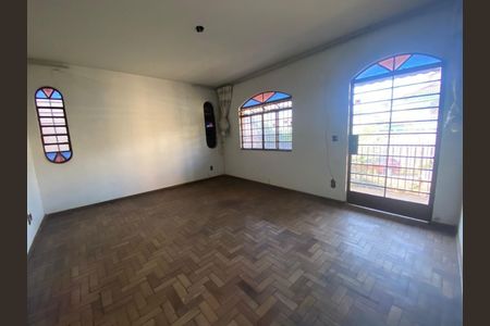 Casa à venda com 4 quartos, 160m² em Castelo, Belo Horizonte