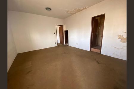 Casa à venda com 4 quartos, 160m² em Castelo, Belo Horizonte