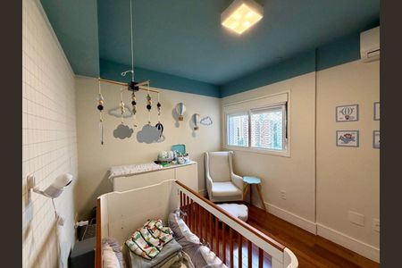 Apartamento à venda com 238m², 4 quartos e 4 vagas