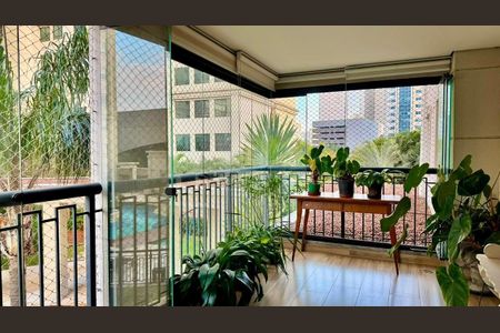 Apartamento à venda com 167m², 4 quartos e 2 vagas