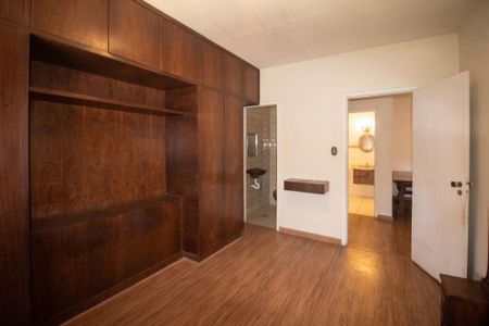 Casa à venda com 4 quartos, 304m² em Jardim Peri Peri, São Paulo