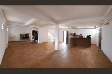 Casa à venda com 4 quartos, 304m² em Jardim Peri Peri, São Paulo