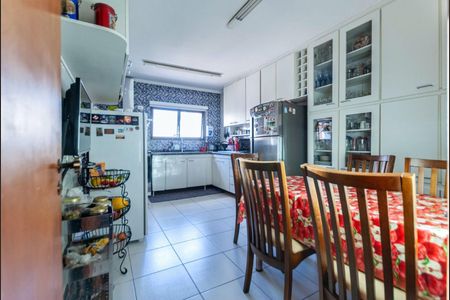 Apartamento à venda com 160m², 4 quartos e 2 vagas
