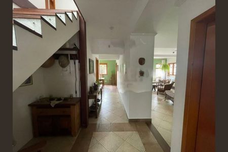 Casa à venda com 457m², 4 quartos e 6 vagas