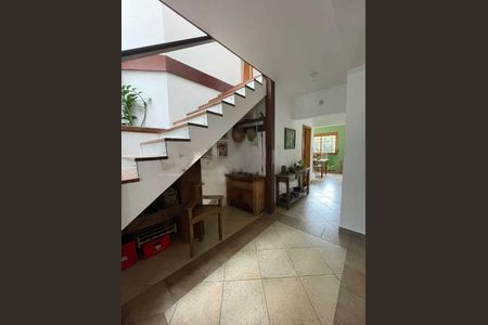 Casa à venda com 457m², 4 quartos e 6 vagas