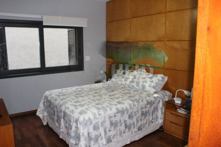Casa à venda com 3 quartos, 226m² em Parque Colonial, São Paulo