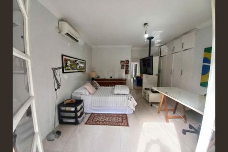 Casa à venda com 4 quartos, 400m² em Jardim Prudência, São Paulo