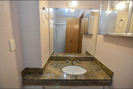 Apartamento para alugar com 100m², 3 quartos e 2 vagas Apartamento para alugar com 100m², 3 quartos e 2 vagasBanheiro da Suíte