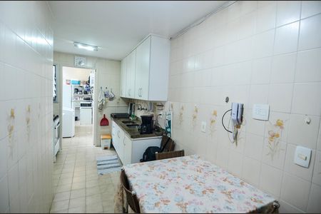 Apartamento para alugar com 100m², 3 quartos e 2 vagas Apartamento para alugar com 100m², 3 quartos e 2 vagasCozinha