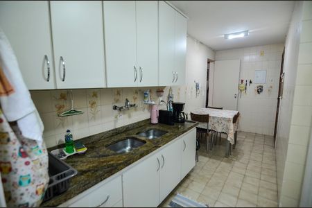 Apartamento para alugar com 100m², 3 quartos e 2 vagas Apartamento para alugar com 100m², 3 quartos e 2 vagasCozinha