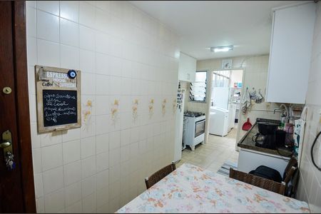 Apartamento para alugar com 100m², 3 quartos e 2 vagas Apartamento para alugar com 100m², 3 quartos e 2 vagasCozinha
