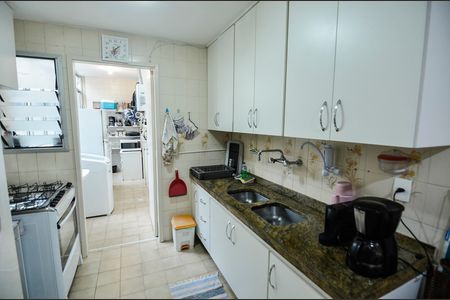 Apartamento para alugar com 100m², 3 quartos e 2 vagas Apartamento para alugar com 100m², 3 quartos e 2 vagasCozinha